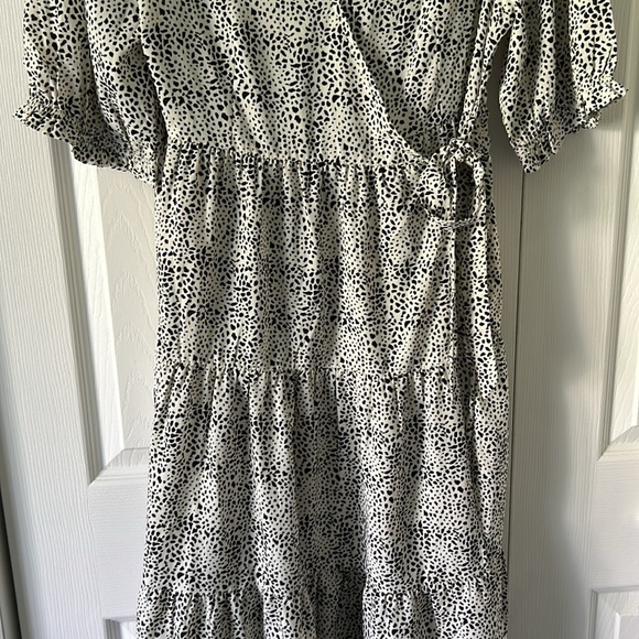 Tiered White with Black Midi Wrap Dress - Picture 8 of 14